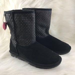 Skechers Black and Silver Women’s boots size 6.5